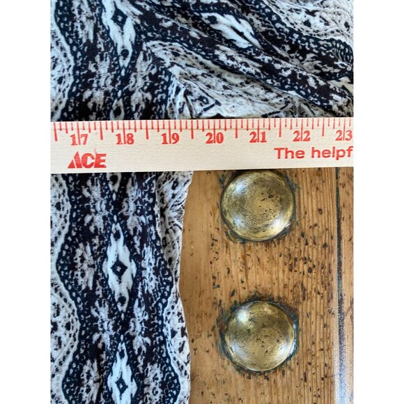 Volcom Womens Black Open‎ Front Cardigan XS/S Viscose Tribal Pattern long sleeve - Picture 7 of 8